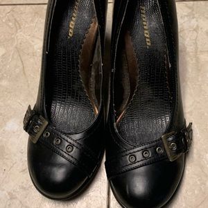Bongo size 9 black dress shoes